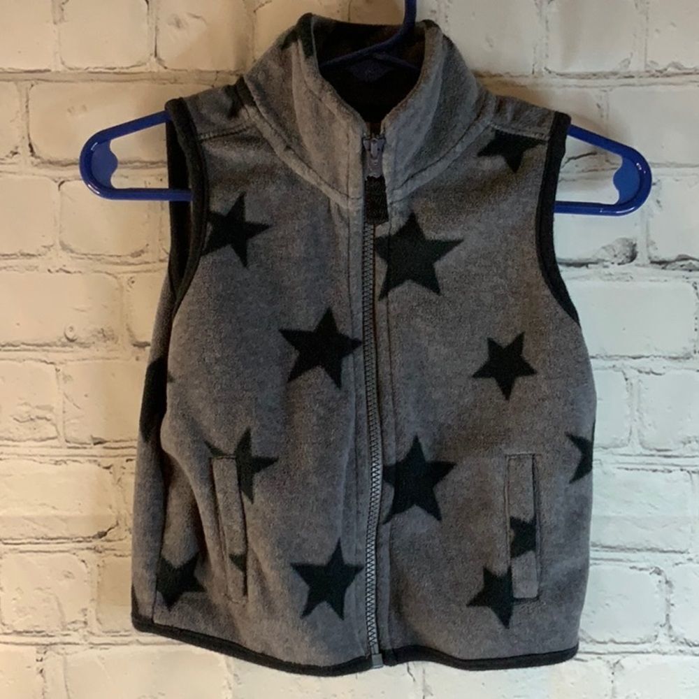 Carter Gray Vest with Black Stars, Size‎ 6 months, Unisex Vest for Infants